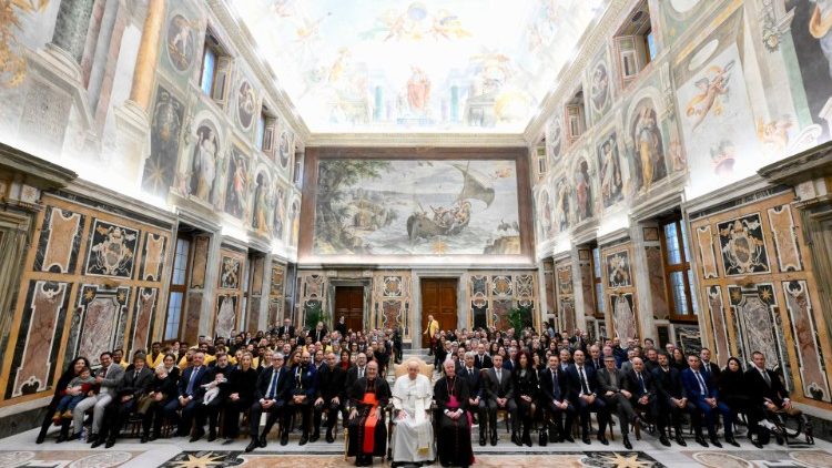 Encontro do Papa no Vaticano com os membros da Associação Esportiva Athletica Vaticana. (VATICAN MEDIA Divisione Foto)